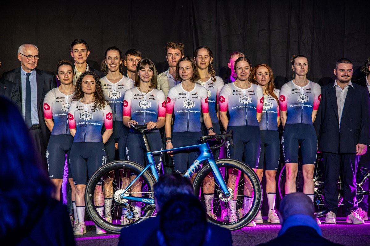 L-equipe-feminine-Photo-Ride-Race-Photography-69b547ba52016.jpg