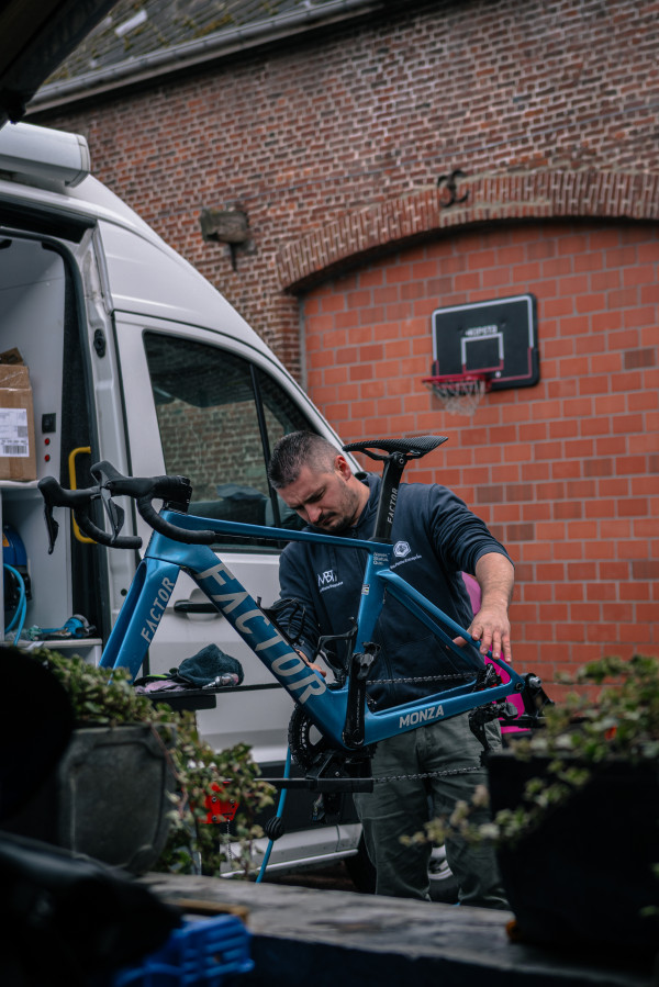 Entretien-velo-Valentin-14-69c5a8b766b03.jpg