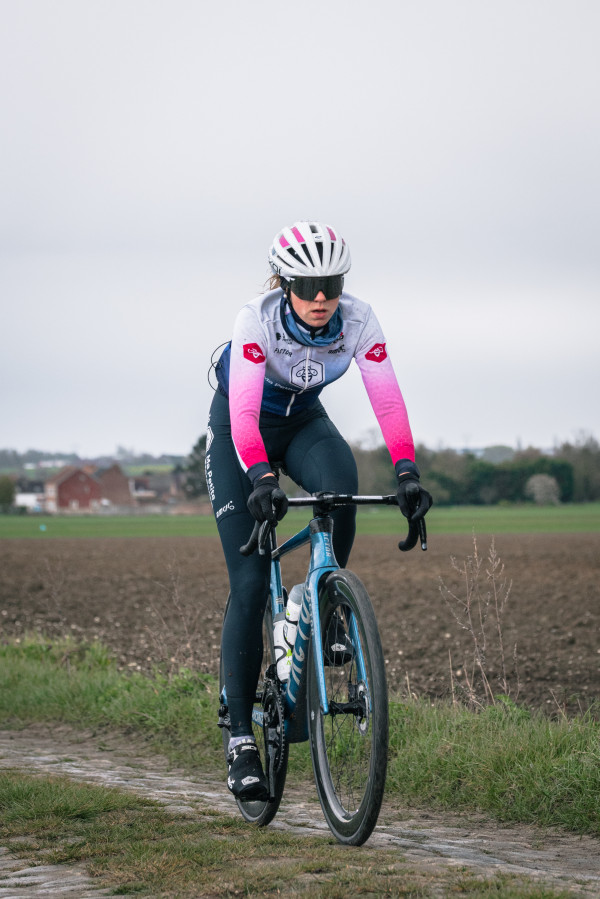 Secteur-Pave-Bernard-Hinault-Noemie-Abgrall-6-69c5aaa520017.jpg