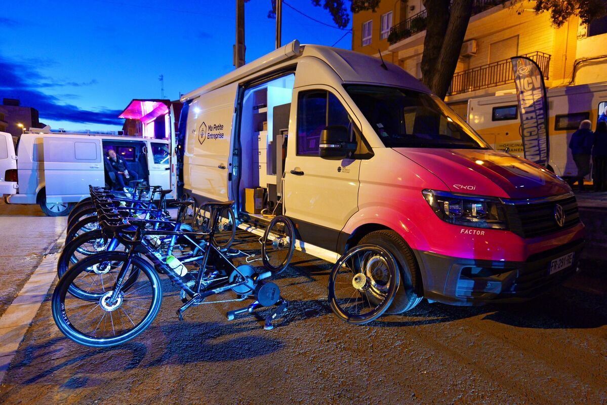 Preparation-HT-et-camion-atelier-69b538c665a61.jpg