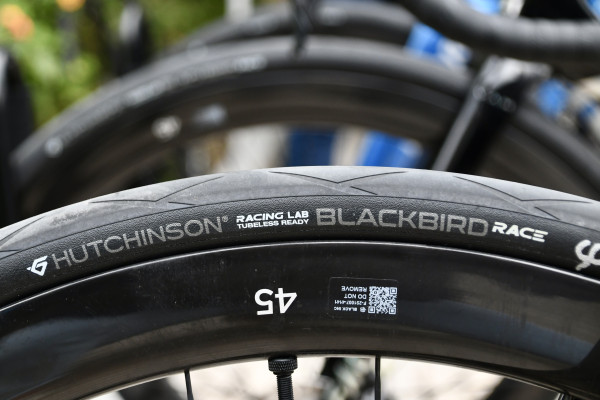 Hutchinson-Black-Inc-45-Photo-Sophie-Remise-69b53a4f72ad2.jpg
